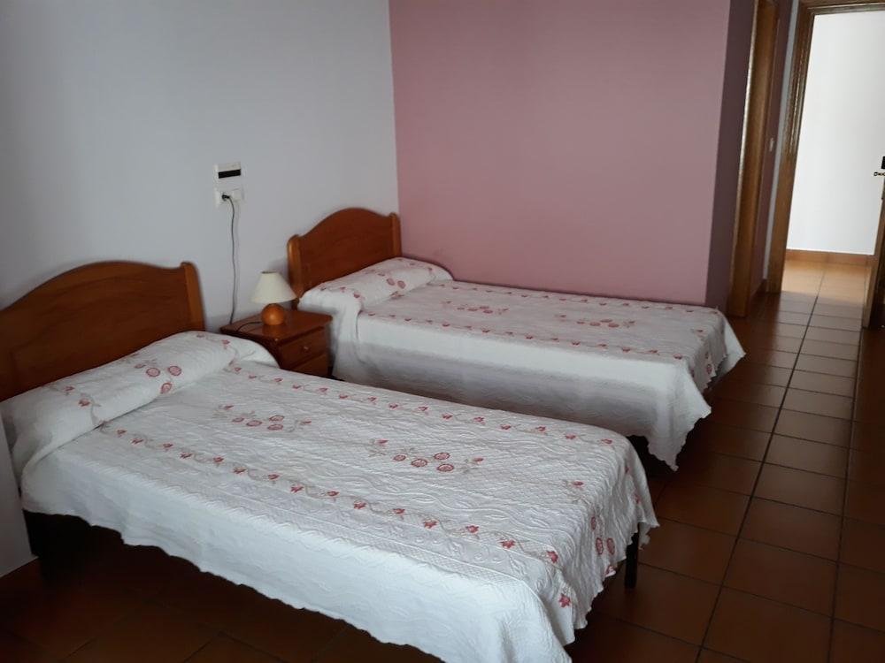Hostal Ardoi Zizur Mayor Exterior foto